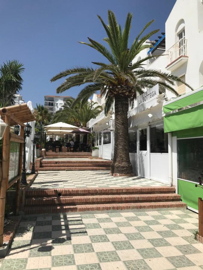 Chez Alison! Central Nerja Apt Экстерьер фото